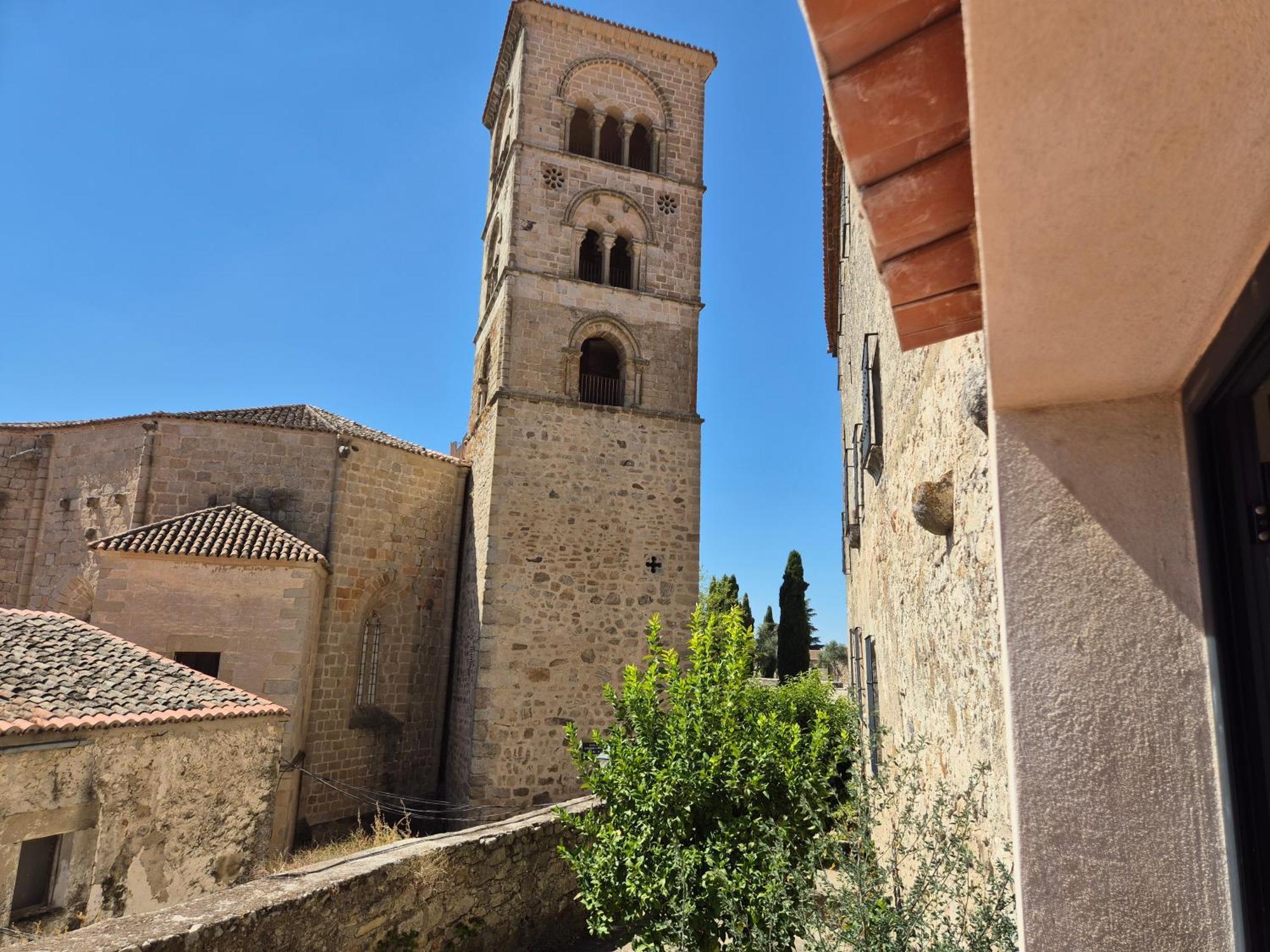 Grupo Garcia De Paredes Apartamentos Turisticos Trujillo Buitenkant foto