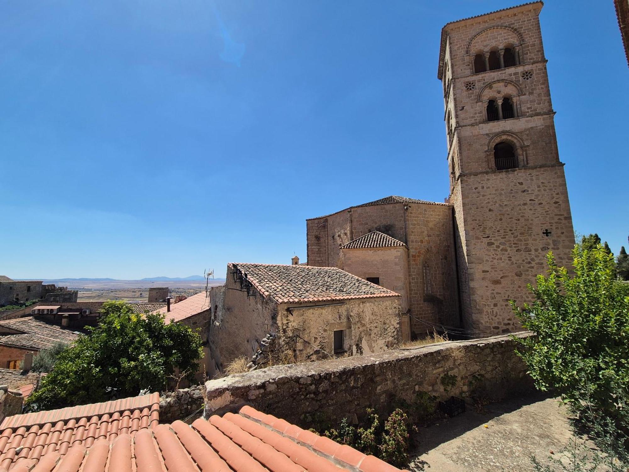 Grupo Garcia De Paredes Apartamentos Turisticos Trujillo Buitenkant foto