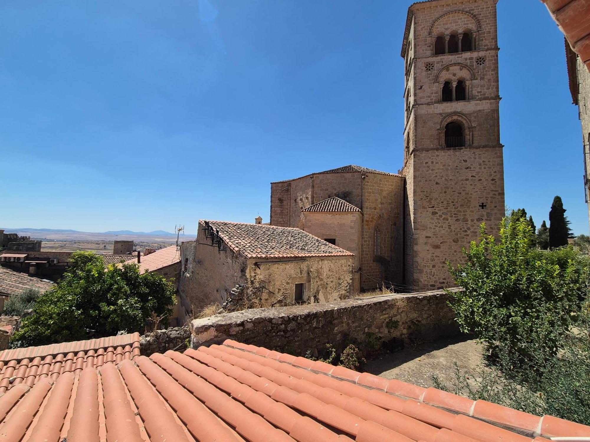 Grupo Garcia De Paredes Apartamentos Turisticos Trujillo Buitenkant foto